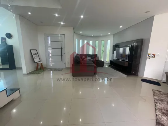 Imagem Casa de Luxo à Venda em Condomínio Villa Verde, Franco da Rocha-SP: 3 Quartos, 1 Suíte, 4 Banheiros, 2 Vagas, 330m² de Pura Elegância!