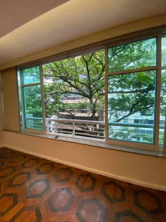 Imagem Apartamento no Leblon, 4 Quartos, 219m2, 1vaga, Quadra da Praia