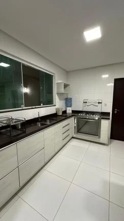 Imagem Casa, Condomínio Country Club, 04 quartos, sendo 03 suítes com closet