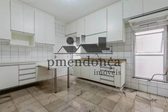Imagem Apartamento com 155m² na Rua Baronesa de Itu, pronto para morar!