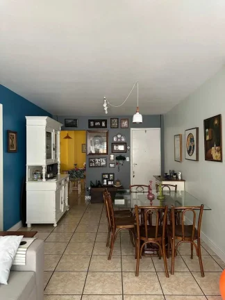 Imagem Apartamento com 2 dormitórios sendo 1 suíte e 1 vaga no Centro de Balneário Camboriú/SC