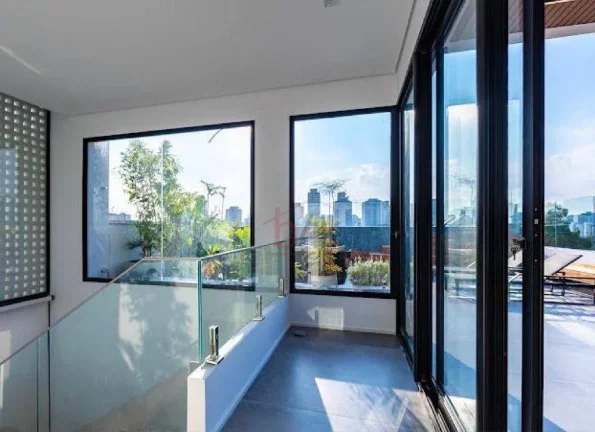 Imagem Casa com 1200m² em condomínio fechado à venda em São Paulo - SP