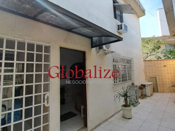 Imagem Casa á venda com edícula em ótima localização no bairro Embaré em Santos SP por R$ 1.330.000,00 !