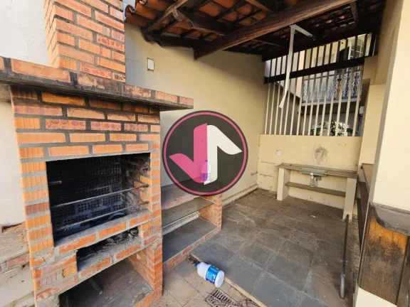 Imagem Se você procura um imóvel comercial espaçoso e bem localizado em Cuiabá, esta Casa Comercial no ...