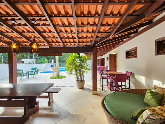 Imagem Casa de Luxo à Venda em Riviera de São Lourenço Módulo 21: 6 Quartos, 6 Suítes, 2 Salas, 3 Vagas de Garagem, 350m² de Área