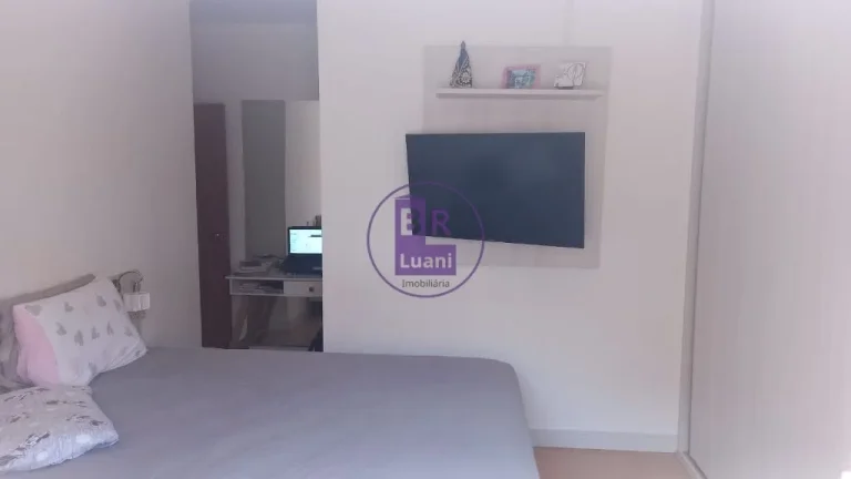 Imagem Conforto, Estilo e Localização: A Casa Ideal para Sua Família