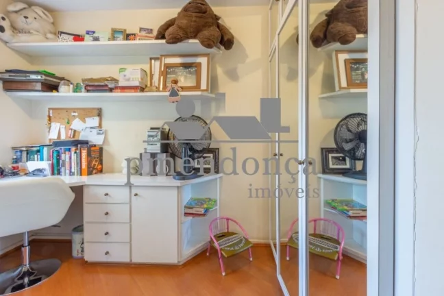 Imagem Apartamento na Vila Madalena com 3 quartos ( 1 suíte ) e 2 vagas, 102m²