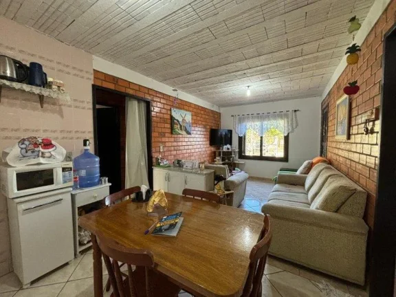 Imagem Casa 2 Dormitórios - Bairro Marambaia