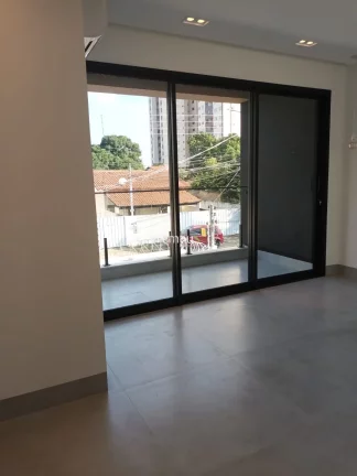 Imagem Sobrado Alto Padrão, 3 Suítes, Churrasqueira com Piscina