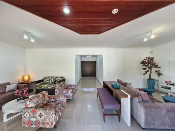 Imagem Imóvel de Luxo: Casa à Venda na Riviera de São Lourenço Módulo 22 com 8 Quartos, 6 Suítes e 6 Vagas de Garagem