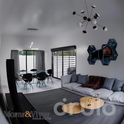 Imagem Casa para Venda em Curitiba, Água Verde, 3 dormitórios, 3 suítes, 3 banheiros, 2 vagas