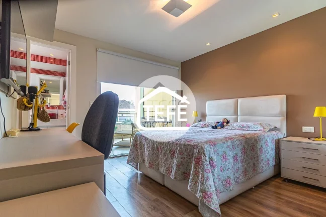 Imagem Casa com 415m² com 3 SUÍTES em Condomínio fechado no Recreio dos Bandeirantes