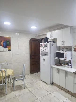 Imagem VENDO LINDO SOBRADO NO RESIDENCIAL INGAÍ COM 03 DORMITÓRIOS!
