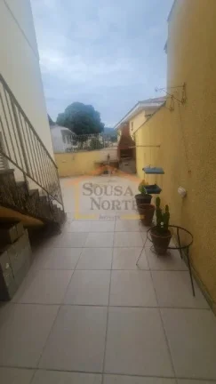 Imagem Sobrado com 198 m² de área construída, com elétrica e hidráulica atualizadas. Possui 2 dormitó...