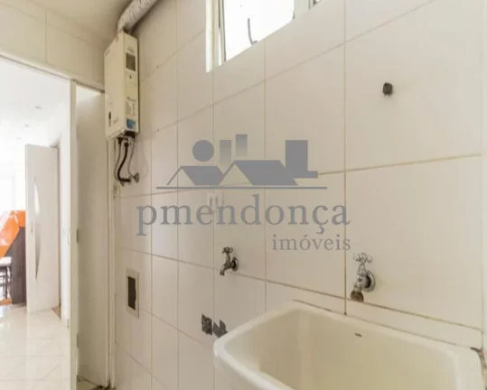 Imagem Apartamento amplo, living para 02 ambientes, dormitórios com armários, banheiro social, cozinha e ...