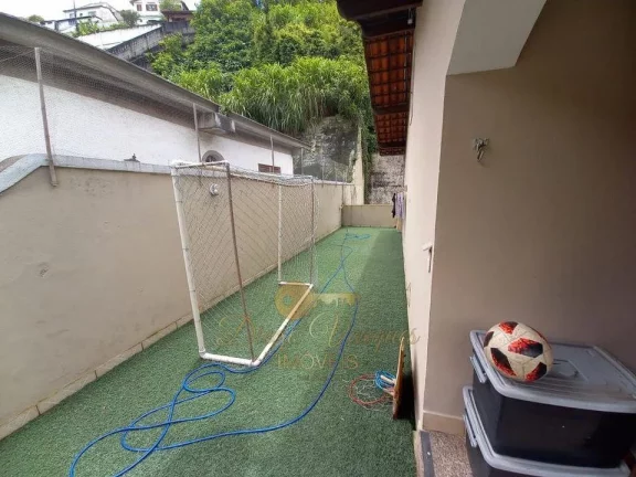 Imagem Casa para Venda em Teresópolis / RJ no bairro Várzea