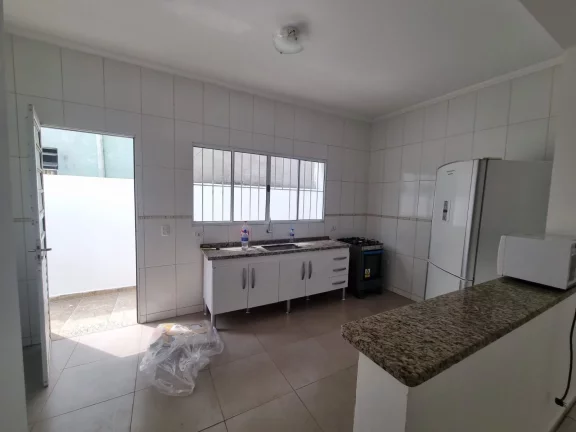 Imagem Casa a venda c/ 03 dormitórios, sendo 01 suíte - Bairro Água Branca