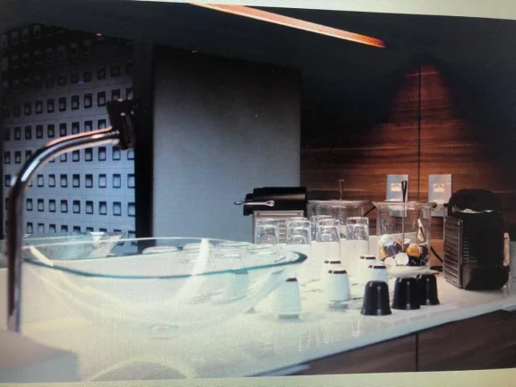Imagem SALA PORTEIRA FECHADA LUXUOSA CENTRO VENDA
