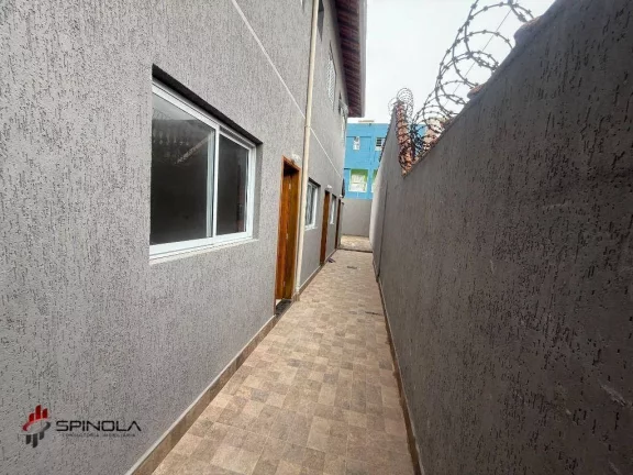 Imagem Sobrado com 2 dormitórios à venda, 51 m² por R$ 300.000,00 - Maracanã - Praia Grande/SP
