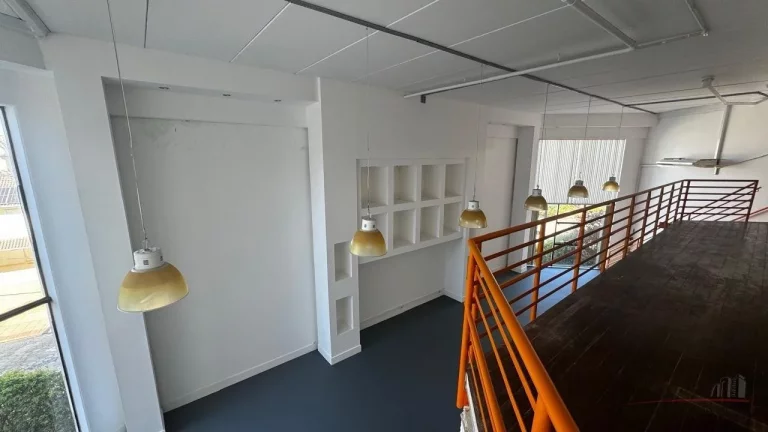 Imagem Sala comercial à venda na SC-401, Florianópolis, com *250 m² de área privativa. O imóvel é ide...