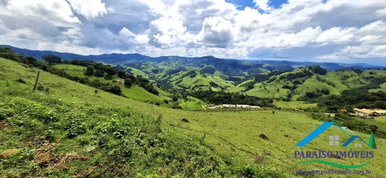 Imagem Terreno Rural dos Sonhos: Cachoeiras, Bares e uma Vila Charmosa