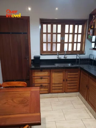 Imagem Espetacular casa à venda em Ribeirão Preto-SP, Parque Residencial Cândido Portinari: 3 quartos, 1 suíte, 3 banheiros, 4 vagas, 226m². Imperdível! Quer Imóvel Negócios Imobiliários