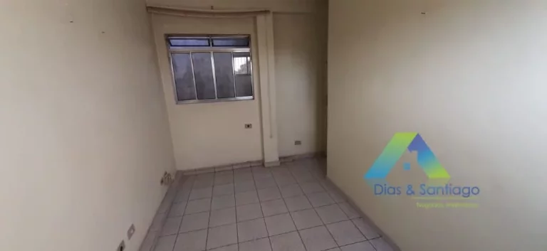 Imagem PLANALTO PAULISTA A POUCOS MINUTOS DA ESTAÇÃO DO METRO SÃO JUDAS, Casa comercial 300 metros, 2 vagas ótima localização e valor !!!!