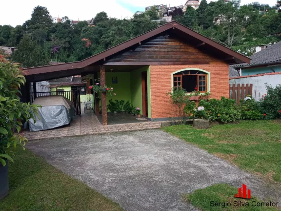 Imagem Casa Para Venda Com 03 Dormitórios, na Vila Britania em Campos do Jordão.