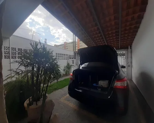 Imagem sobrado em Rua tranquila sem saída