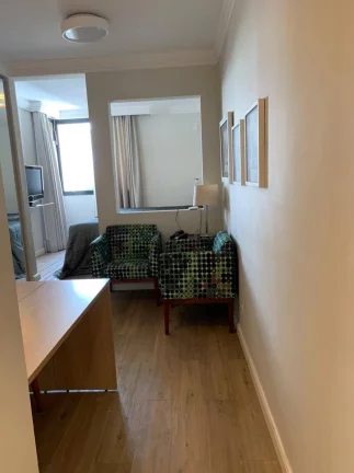 Imagem Flat para aluguel possui 27 metros quadrados com 1 quarto em Cq. César