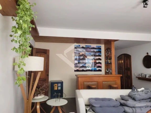 Imagem Apartamento de 4 Quartos à Venda em Copacabana – Conforto e Localização