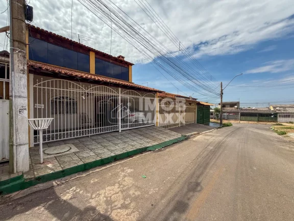 Imagem Casa à Venda em Samambaia Sul, 4 Quartos, 264m² por R$580 Mil