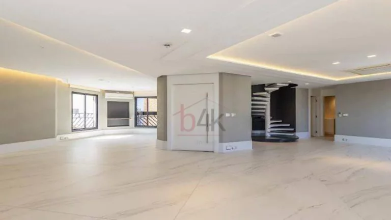 Imagem Cobertura Duplex de Luxo com 4 Quartos e Piscina Privativa à Venda no Campo Belo