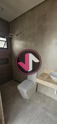 Imagem Descubra o paraíso em Cuiabá! Esta deslumbrante Casa em Condomínio está localizada no bairro Sã...