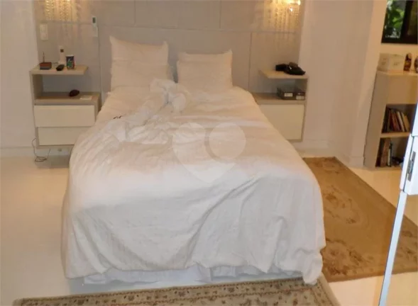 Imagem Cobertura à venda com 3 quartos, sendo 2 suítes, no condomínio Emerald Hills, São Paulo - SP