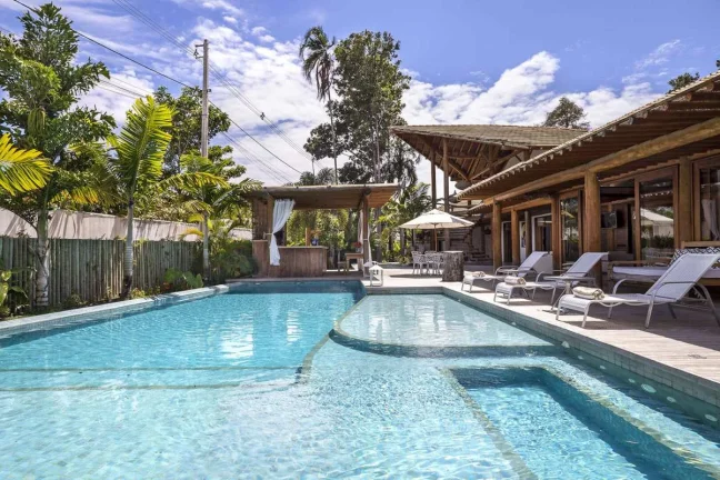 Imagem Casa de luxo à venda em Trancoso/BA com alta rentabilidade na locação — oportunidade exclusiva para investidores.