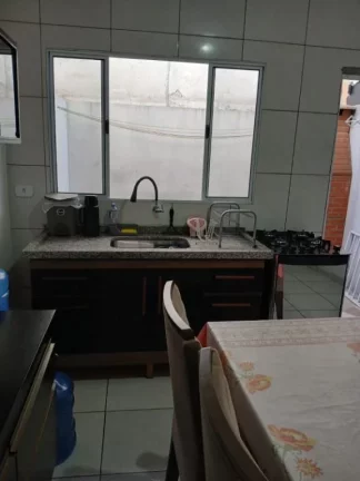 Imagem Sobrado com 2 dormitórios à venda, 76 m² por R$ 350.000,00 - Vila Eureka - Poá/SP