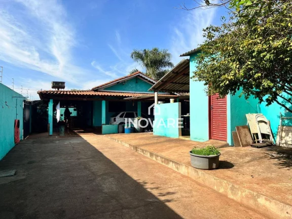 Imagem Casa com 3 dormitórios à venda, 360 m² por R$ 295.000,00 - Setor Rodoviário - Itumbiara/GO