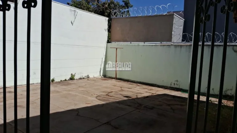 Imagem Casa com 4 Dormitórios no Conjunto Morada do Sol, em Uberaba