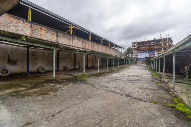 Imagem Terreno Comercial no bairro Campo Comprido