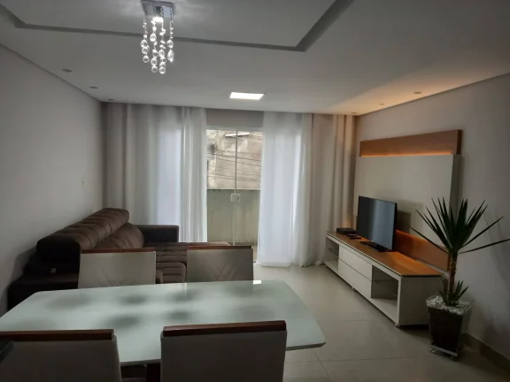 Imagem Sobrado com 200 m² sendo 2 Dormitorios e 2 Suítes e 2 Vagas de Garagens