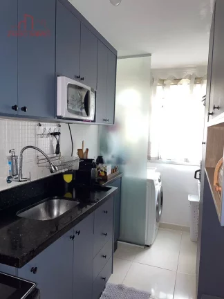 Imagem Oportunidade! Apartamento Reformado - 2 Dorms - 48m² - Horto do Ypê.