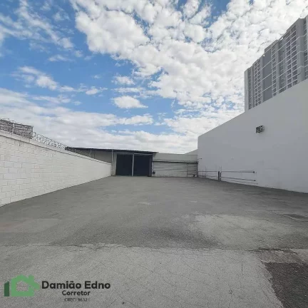 Imagem Aluga-se Galpão com Escritório e Pátio (1.400m²) – Lapa, SP