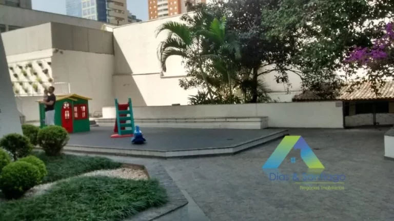 Imagem Apartamento excelente localização ao lado da estação do metro Moema, 3 dormitórios, 1 vaga e lazer completo.