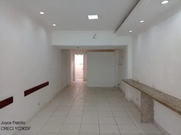 Imagem Oportunidade única de locação de um espaçoso salão comercial no centro de Peruíbe!