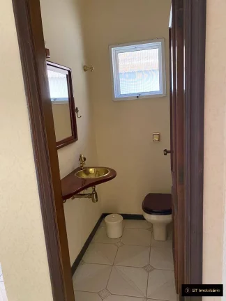 Imagem Alugo Casa - Ótima Localização para Clínica, Comércio ou Moradia em Atibaia