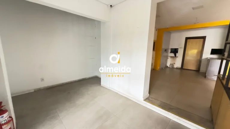 Imagem Casa Comercial 3 dormitórios para alugar Centro Santa Maria/RS
