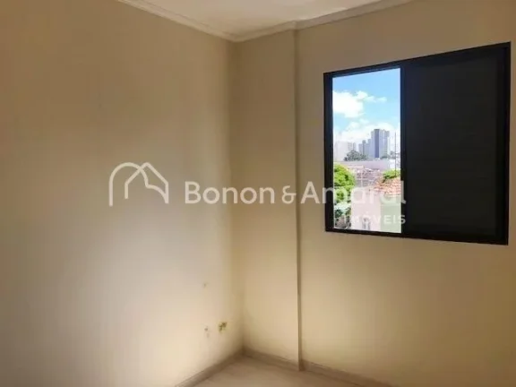 Imagem A sala ampla, com dois ambientes, é perfeita para receber amigos ou curtir momentos de tranquilidad...