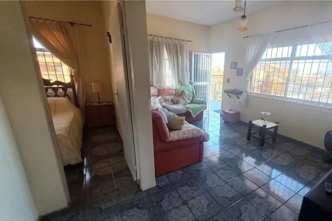 Imagem Casa dois dormitórios perto da praia.