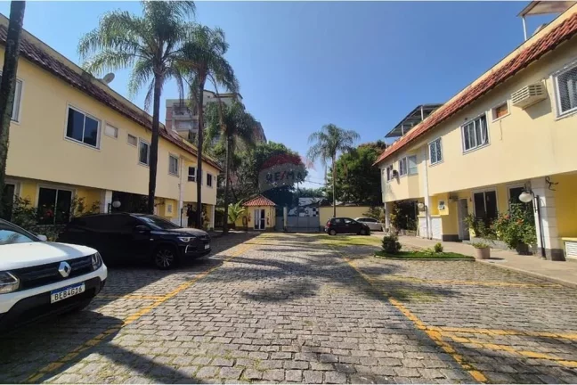 Imagem Casa com 3 quartos 108 m² a venda na Taquara, Rio de Janeiro.